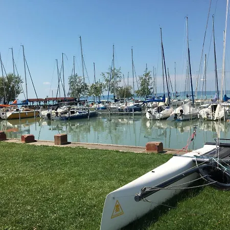Lake Apartman - Silver Beach Siofok アパート